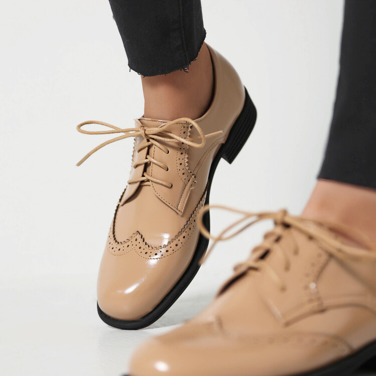 Minimalist Cross-Strap Flat Shoes for Women - Spring 2024 Low Heel Round Toe Lace-Up