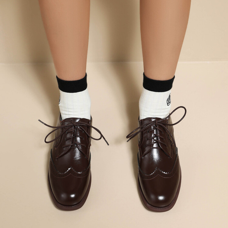 Minimalist Cross-Strap Flat Shoes for Women - Spring 2024 Low Heel Round Toe Lace-Up